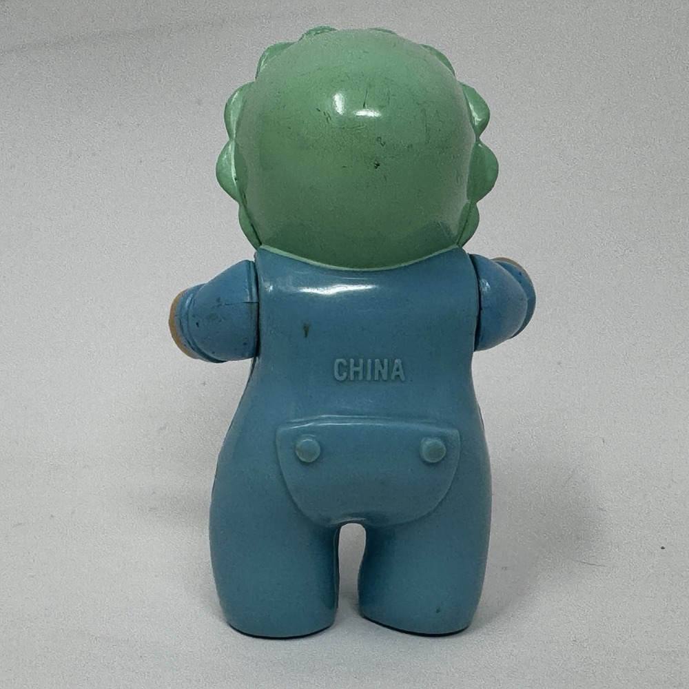Little Tikes Dollhouse Infant Baby Doll Figure Blue Green Outfit 2.5" Bonnet - Picture 4 of 6